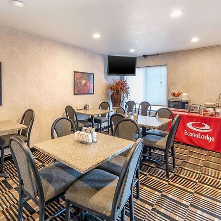 Econo Lodge Пуебло Екстер'єр фото