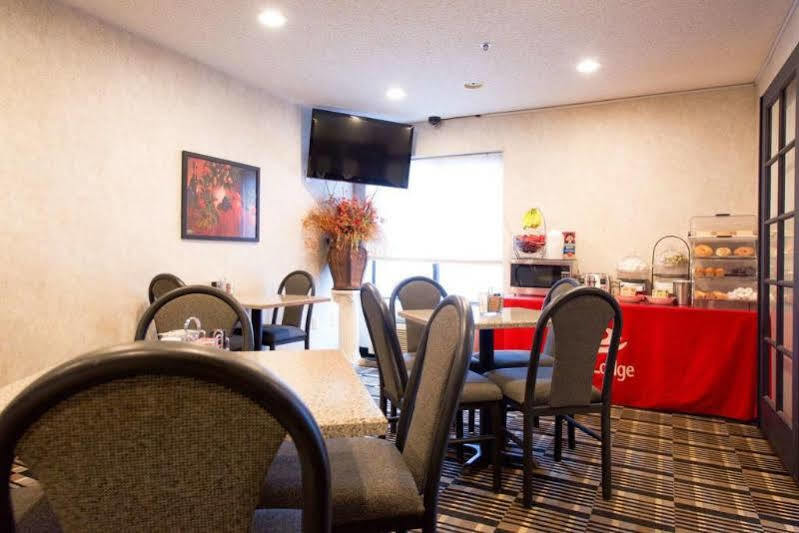 Econo Lodge Пуебло Екстер'єр фото