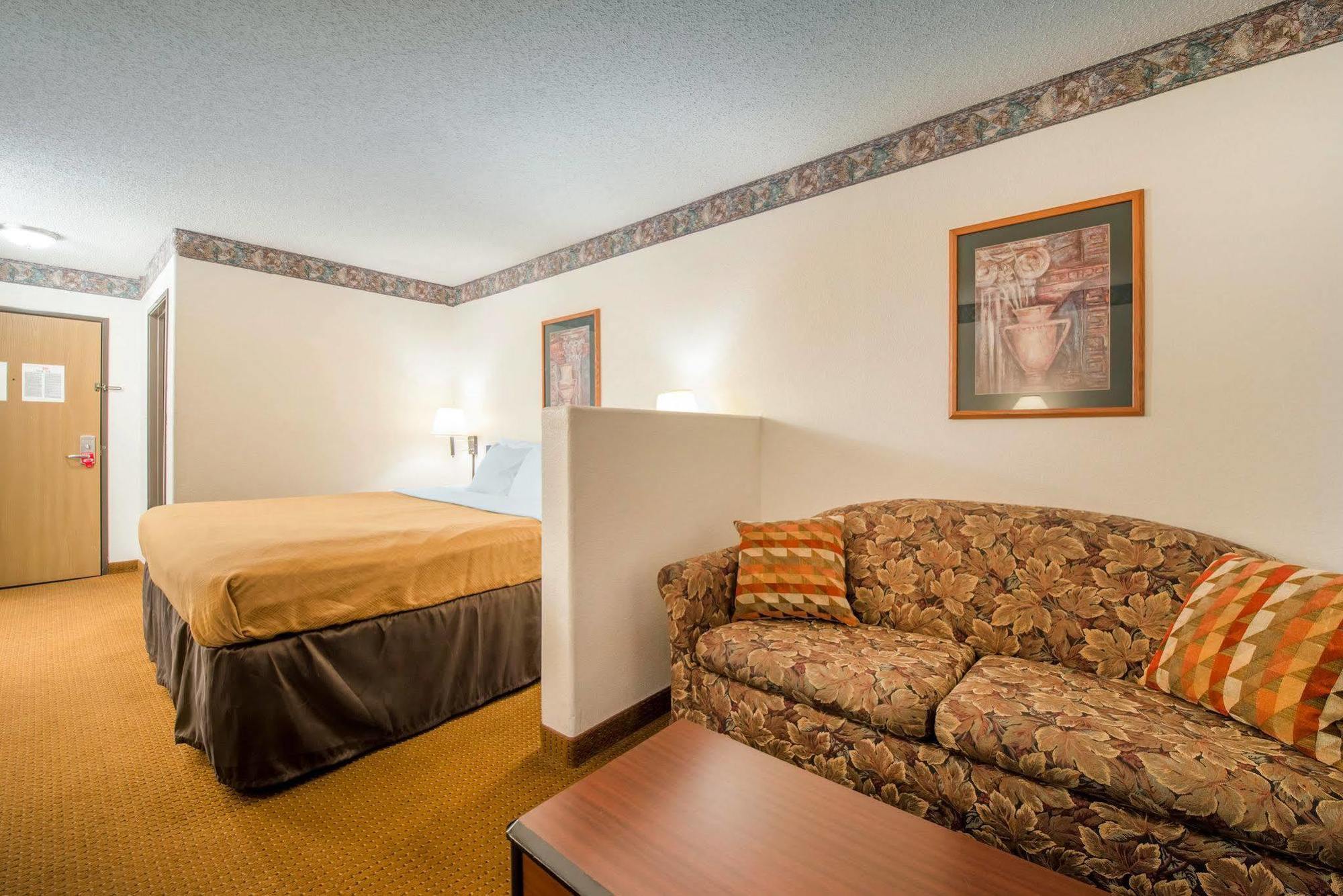 Econo Lodge Пуебло Екстер'єр фото